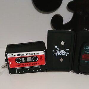 NWT Bath & Body Works Stranger Things Cassette Tape Pocketbac Holder & Sanitizer